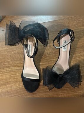 Vertundy black strap sandals